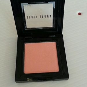 Bobbie Brown Blush Pastel Peach 44